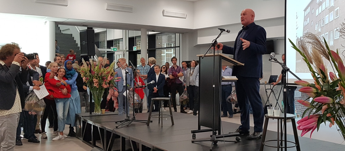Metis Montessori Lyceum geopend door André Kuipers