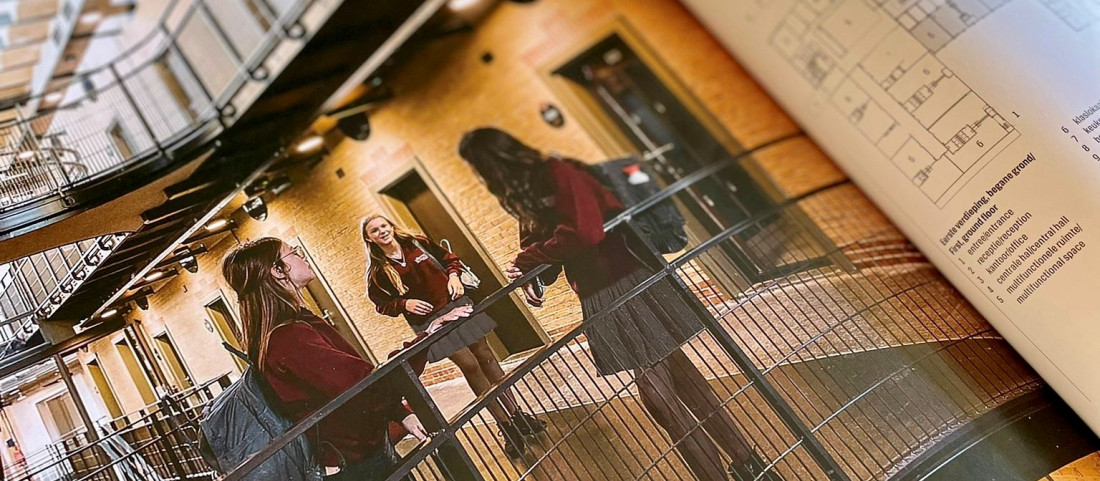 Atelier PRO in Jaarboek Architectuur 2021-2022 met The British School of Amsterdam