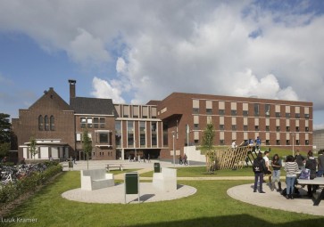 Viering 100 jaar Edith Stein College in nieuw schoolgebouw