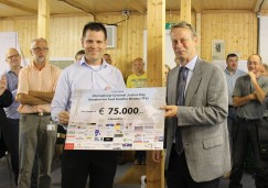 Donatie voor Slachtofferfonds én hoogste punt International Crime Court