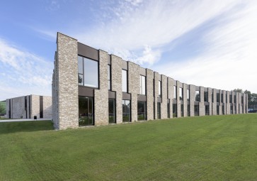 Kleinschaligheid centraal in vernieuwde Carmel College in Raalte   