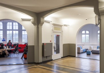 Twee voorbeelden duurzame schoolrenovatie