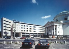 Holland Park Warschau, Poland